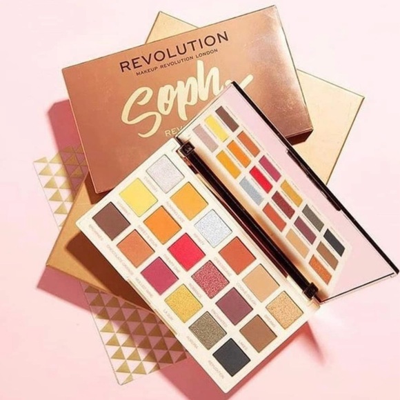 Revolution X Sophx Extra Spice Eyeshadow Palette Matte Shimmer Multicolor - Picture 1 of 6